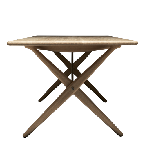 pp85/160 | Cross legged table w/solid top