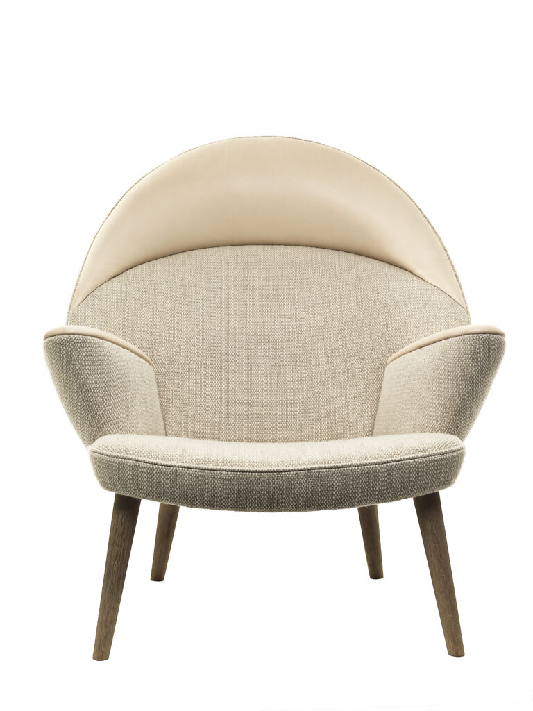 pp521 | Upholstered Peacock