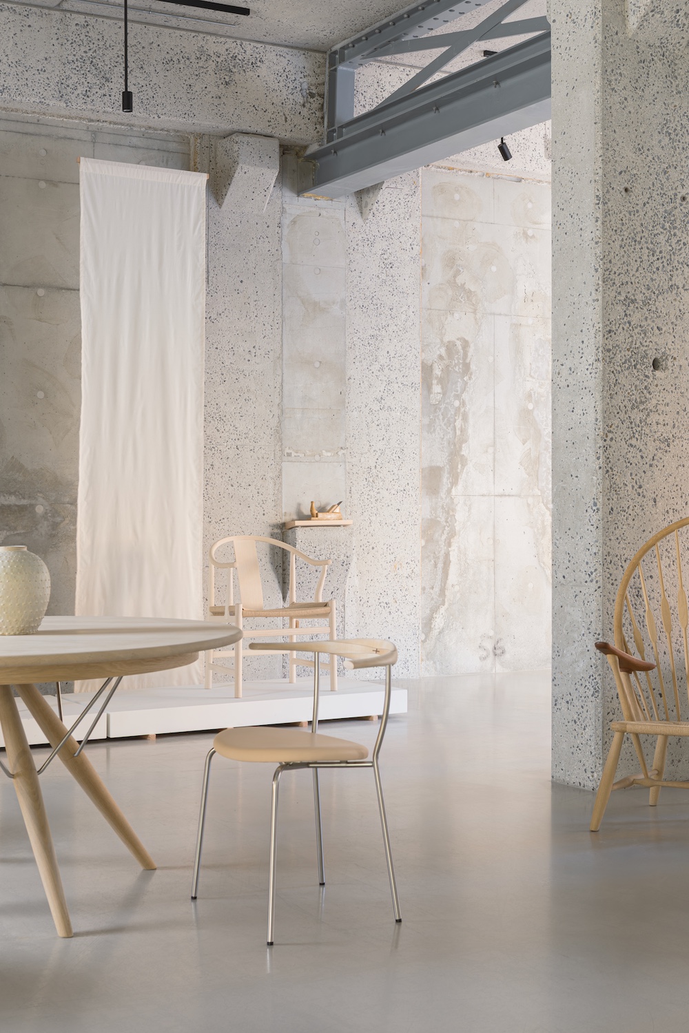 pp_mobler_pp701_minimal_chair_flagship_store-1