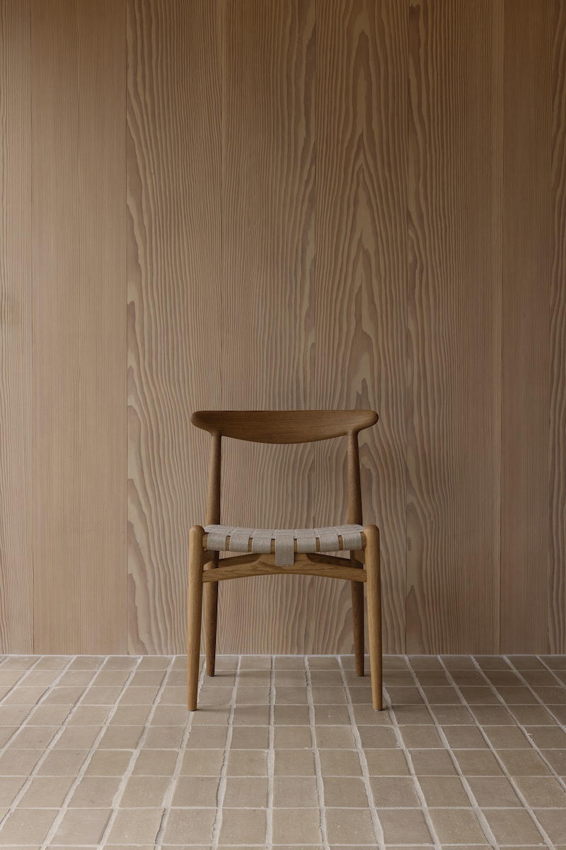 pp_mobler_wegner_pp101_oak_oil_lifestyle-1