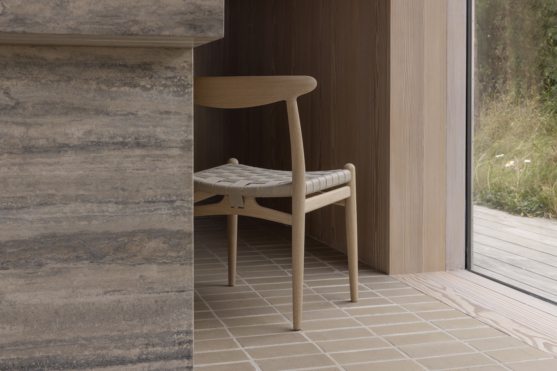 pp_mobler_wegner_pp101_oak_soap_lifestyle-3