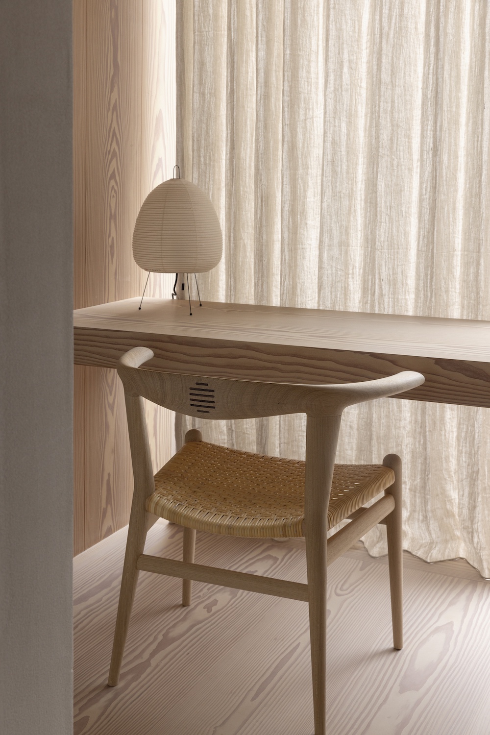 pp_mobler_wegner_pp518_bull_chair_oak_soap_lifestyle-2